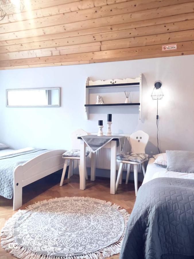 Podkowa Hotel Myslenice Bagian luar foto