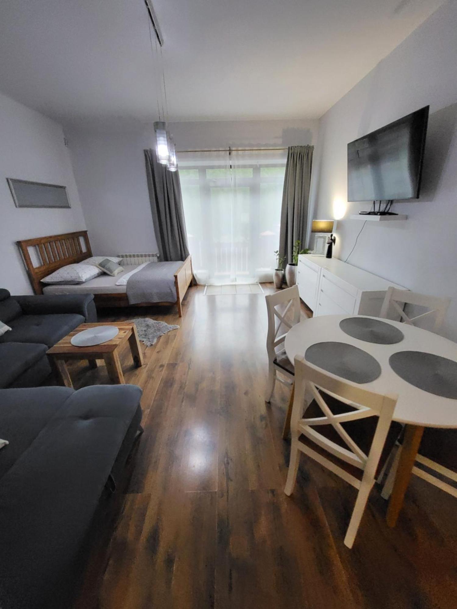 Podkowa Hotel Myslenice Bagian luar foto