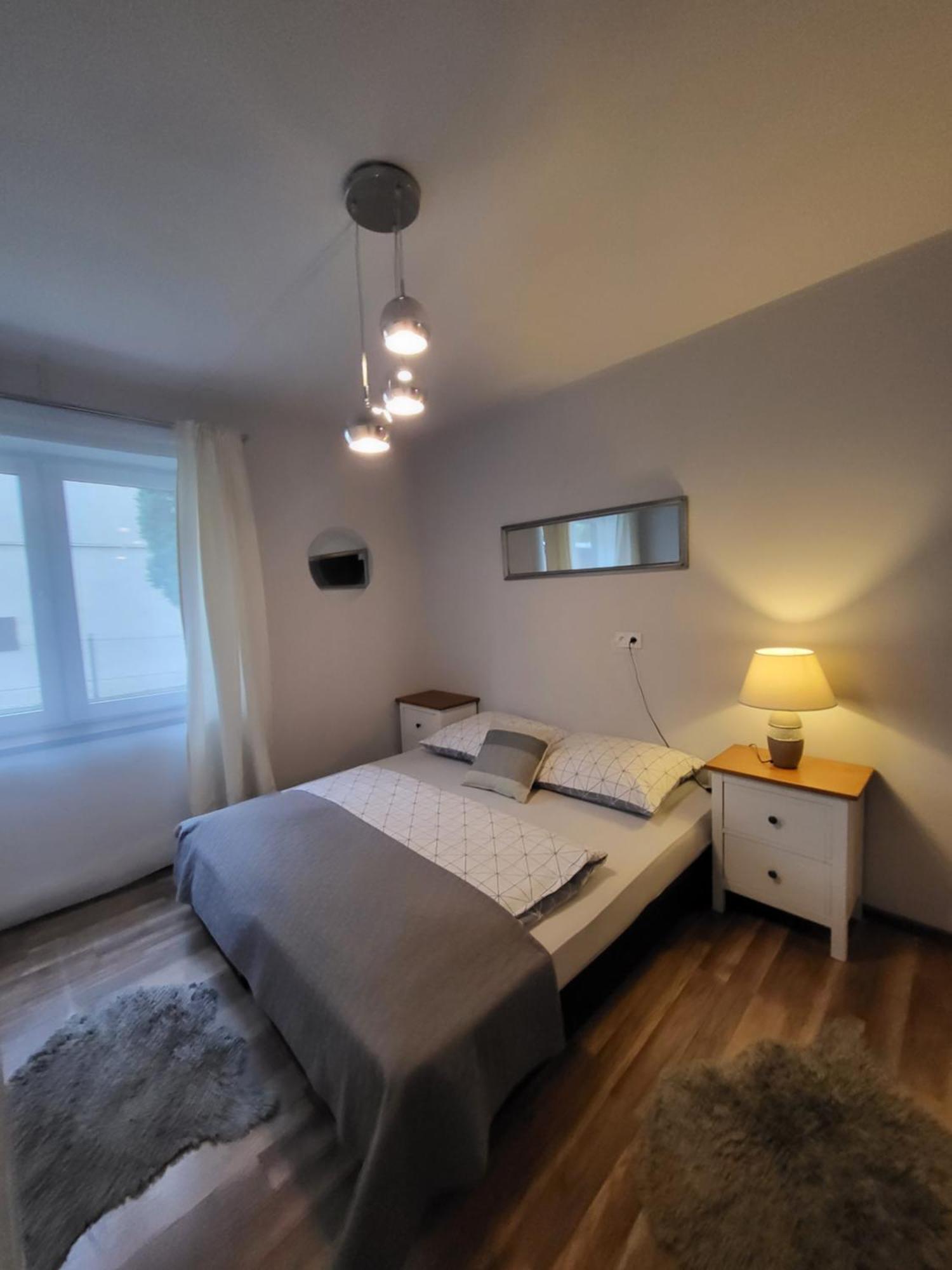 Podkowa Hotel Myslenice Bagian luar foto